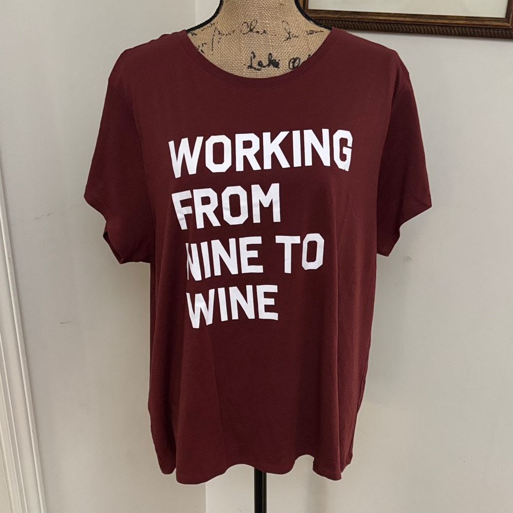 Casual Women’s Burgundy “Working From Nine To Wine” Graphic Tee Size XXL